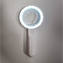 Lupa de mano bifocal 3x con batería y iluminación LED 60mm.